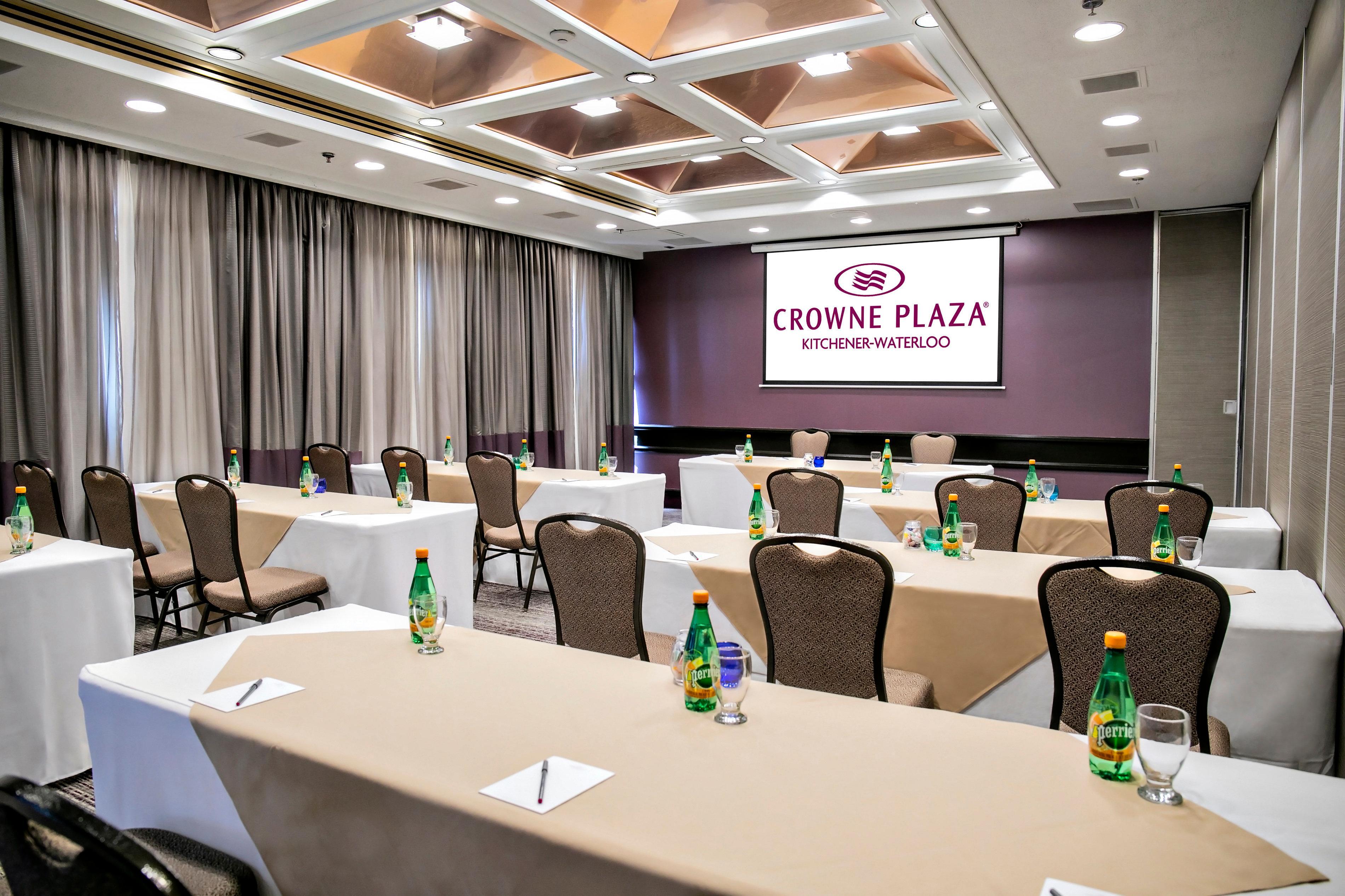 Hotel Crowne Plaza Kitchener-Waterloo By Ihg Exterior foto